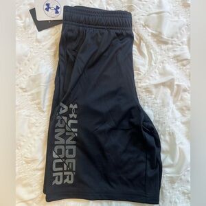 Youth Medium Under Armour Black Shorts